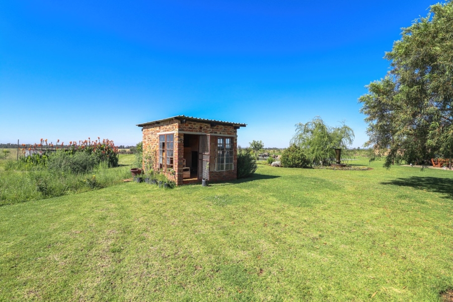 Commercial Property for Sale in La Hoff North West